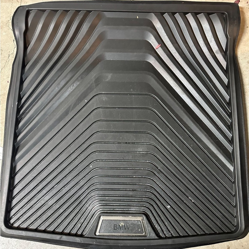 BMW trunk mat